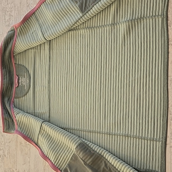 L.L. Bean Women's Airlight Knit Vest Size XL - Picture 9 of 11
